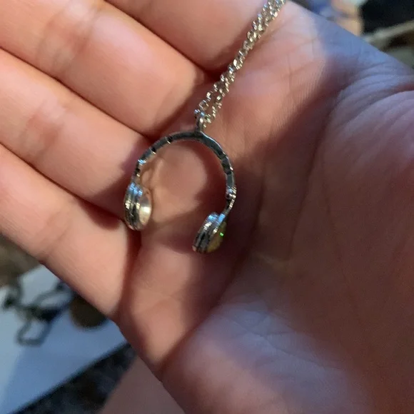 claire’s two necklaces headphones and moon mood - Picture 2 of 3